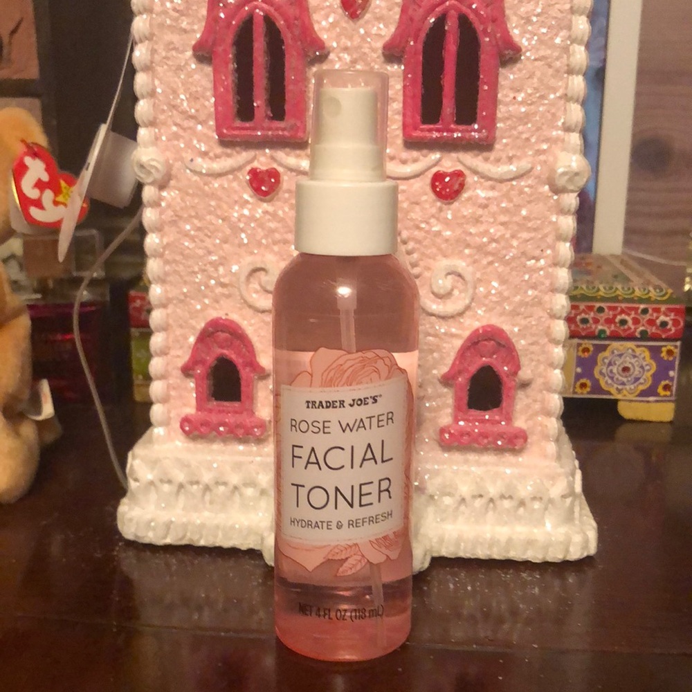 Rose Water Facial Toner - Pink